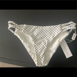 Frankie’s bikini polka dot